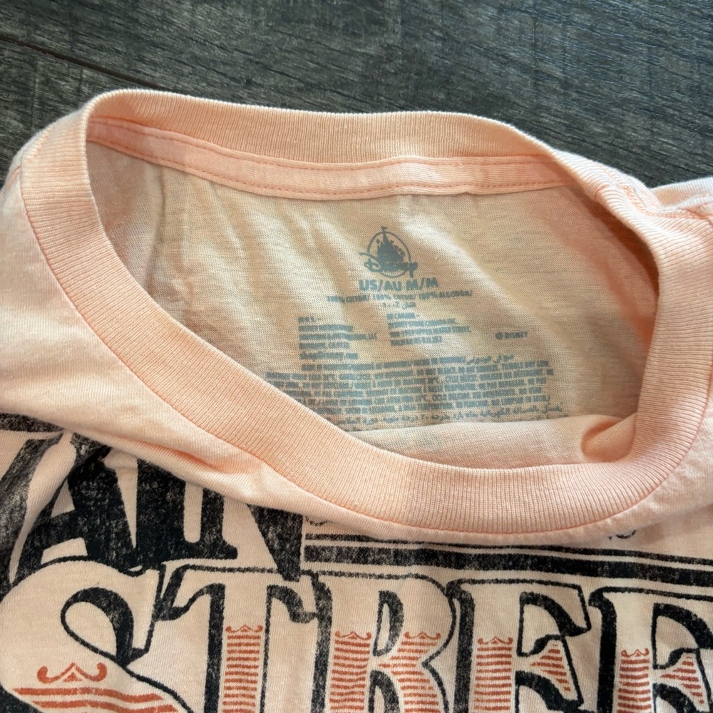 Disney World Main Street USA cropped T shirt - Picture 2 of 3